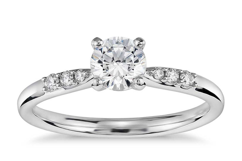 Klasičen zaročni prstan z diamantom. Foto: vir thejewellerychannel.tv